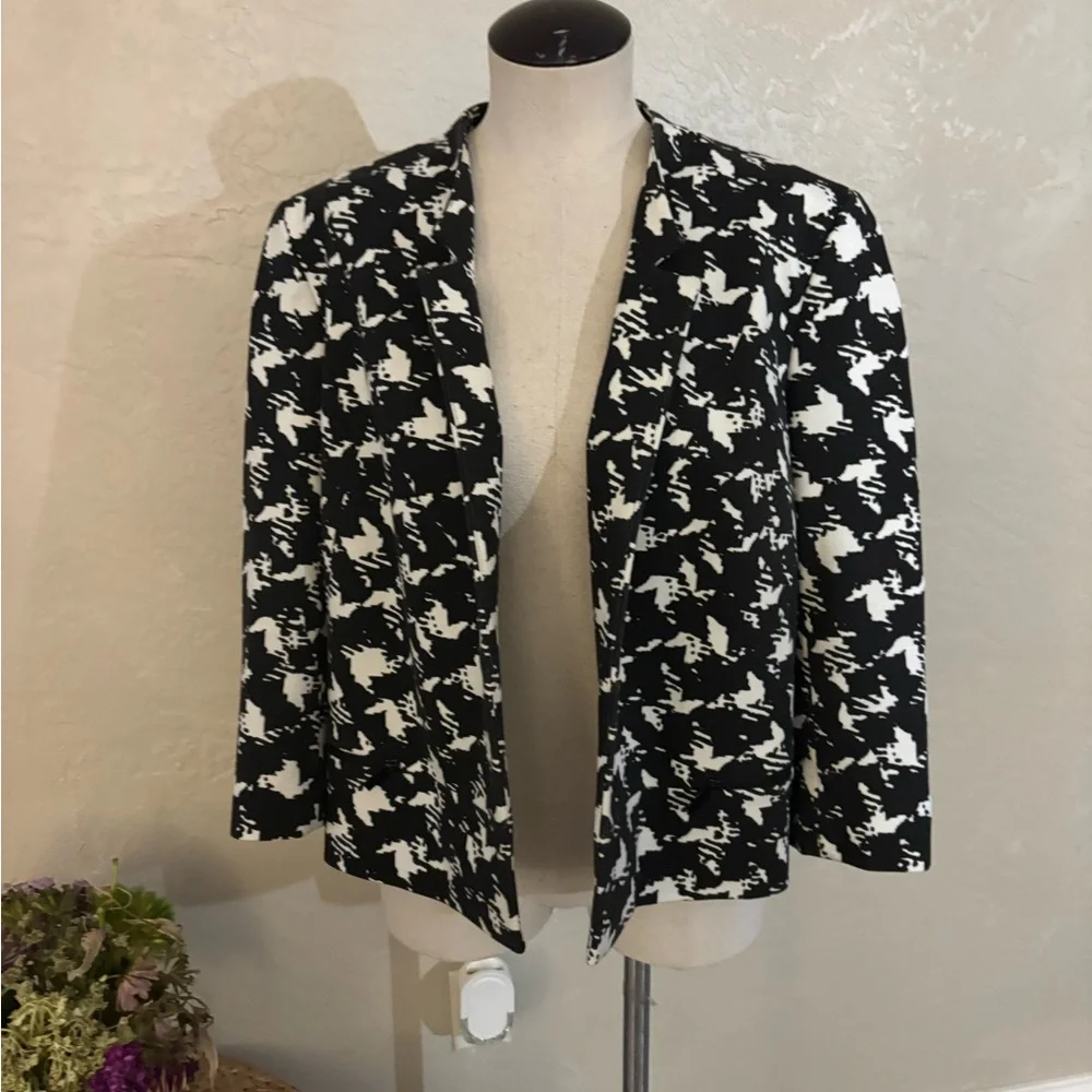 Classifies Entier Black & White Patterned Women's Open Front Jacket sz L